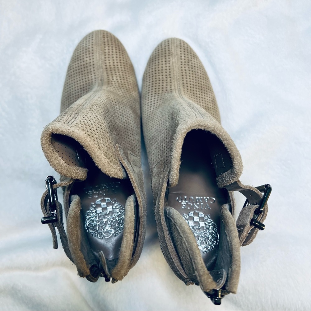 VINCE CAMUTO Taupe Ankle Booties - Picture 3 of 4